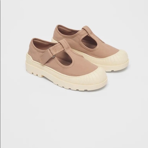 Zara Other - ZARA POINTED TOE SHOES